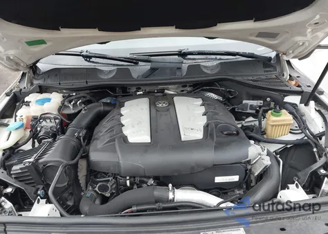 2012 Volkswagen Touareg Tdi Executive/Tdi Lux/Tdi Sport from USA, damaged, VIN WVGFK9BP2CD005065